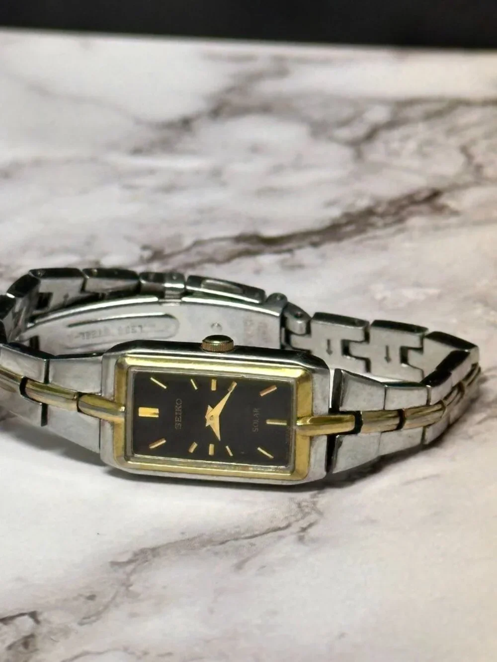 Vintage Seiko Solar Watch Women Silver Gold Two Tone Black Dial 5.75 Inch - Picture 5 of 12